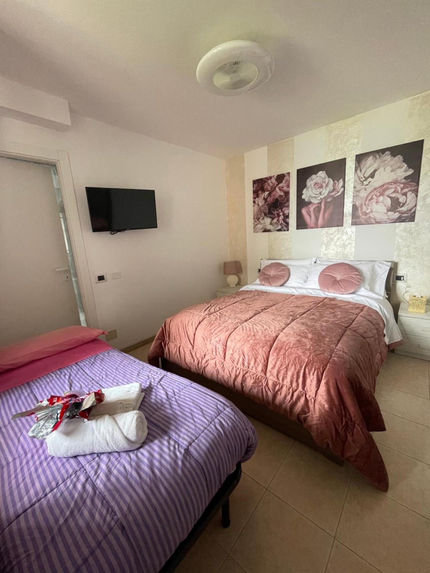 לצנו Peonia Apartment - Appartamento Vista Lago חדר תמונה